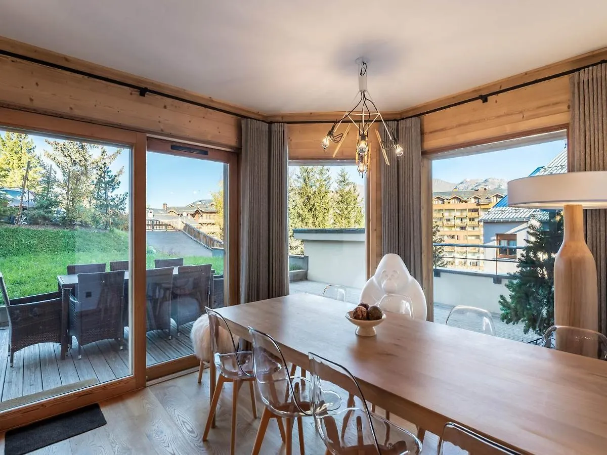 Appartement T4 A Courchevel, Proche Des Pistes, Avec Terrasse, Parking, Et Services Inclus - Fr-1-563-13 Apartment Courchevel
